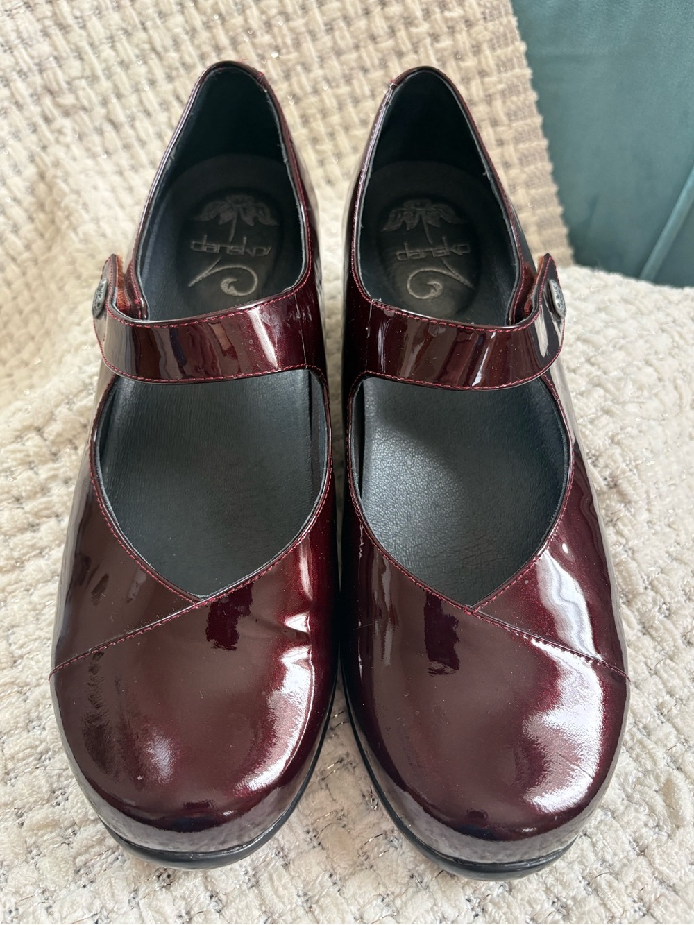 Dansko Opal Burgundy Patent Leather Mary Jane Shoes EU 41